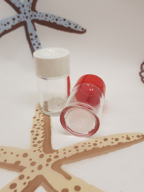 Vintage rot-weiße Salz- und Pfefferstreuer