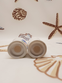 Salz- und Pfeffermilchdosen mit Gänsen