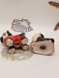 Salt and Pepper 2 küssende Hunde