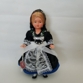 Doll's trachten klederdracht poppetje jaren 60