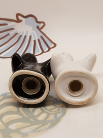 Salz- und Pfefferstreuer begrüßen Menschen