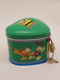 Garfield savings tin from 1978 in heart shape