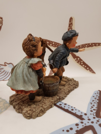 Ot und Sien holen 2 Eimer Wasser | Messyshop.nl