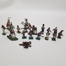 Tin soldiers ± 21 pieces