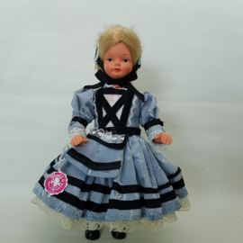 Doll's Trachten klederdracht poppetje jaren 60