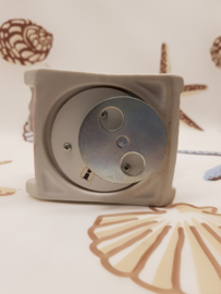 Spieluhrkatze im Schaukelstuhl