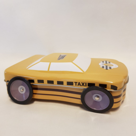 Gelbe Taxidose auf Rädern