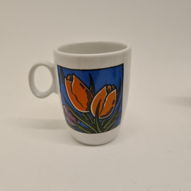 Henk Schiffmacher senso cups tulips 2 different