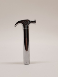 Claw hammer as a lighter