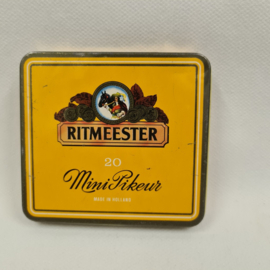 Ritmeester Mini Pikeur met nog 1 sigaret