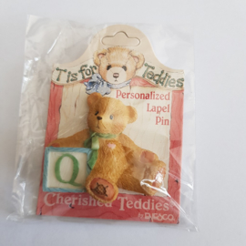 Brooch with the letter Q Cherished Teddies 203297Q