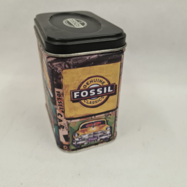 Fossil tin from 1999
