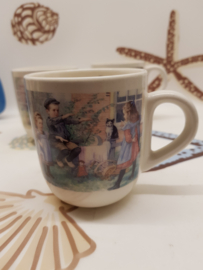 Ot und Sien 3 große Becher mit verschiedenen Bildern