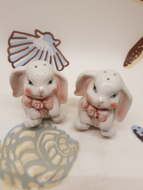 Salz- und Pfefferstreuer, sitzende Hasen