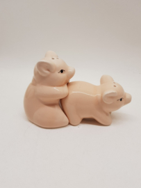 Sexing pigs salt and pepper