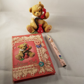 Doris met adresboek en potlood 797154E Cherished Teddies