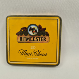Ritmeester Mini Pikeur with 1 more cigarette