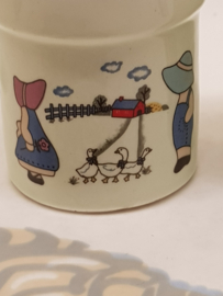 On the farm salt and pepper shakers