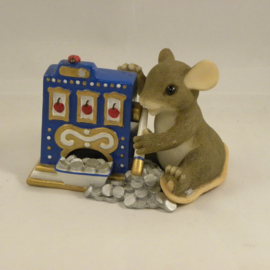 Slot machine figurine with mouse