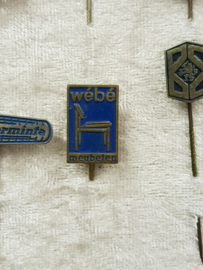 Pins 60s/70s 25 pieces