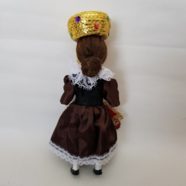 Doll's Trachten klederdracht poppetje 15cm