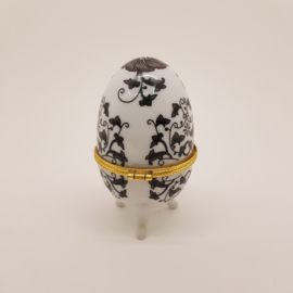 Porcelain Egg jewelery box black and white