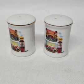 Pfeffer- und Salzstreuer aus Amerika