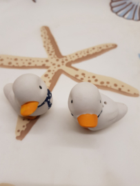 Salz- und Pfefferstreuer aus Porzellan mit Entenbiskuit-Motiv