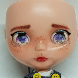 Blythe Pop hat 4 speziell gefärbte Augen beschädigt.