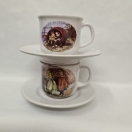 Ot en Sien 2 cups and saucers white