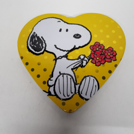Snoopy Dose in Herzform