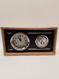 Retro kitchen clock with kitchen timer