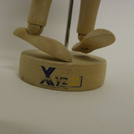 Wooden drawing doll from Xyzal
