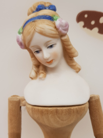 Shackman Antike Anziehpuppe aus Biskuitporzellan