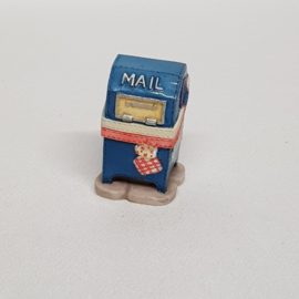 Mailbox, Lamppost and Water Fountain CT983 Cherished Teddies