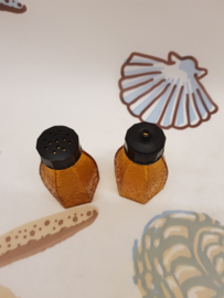 Vintages peper en zoutvaatje