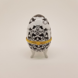 Porcelain Egg jewelery box black and white