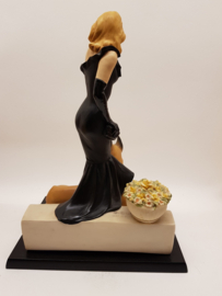 Vittorio Tessaro Dame mit einer Deutschen Dogge.