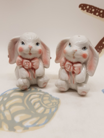 Salz- und Pfefferstreuer, sitzende Hasen