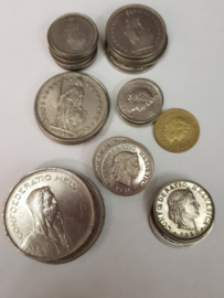 Schweiz - Helvetia 32 Münzen