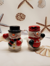 Salz- und Pfeffer-Schneemänner