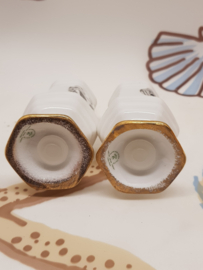 Dekorative Souvenir-Pfeffer- und Salzstreuer aus England