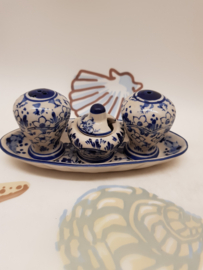 4-teiliges holländisches Set mit Pfeffer, Salz und Milch