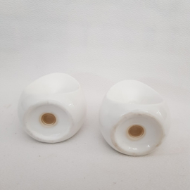 Porcelain rings like pepper and salt set