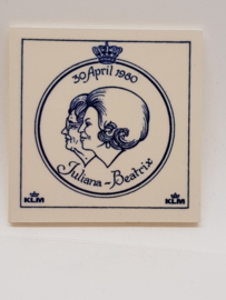 Mini tile Juliana and Beatrix KLM