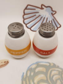 Salz- und Pfefferstreuer, niedliche kleine Kugeln