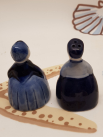 Das Bauernpaar mag Salz und Pfeffer