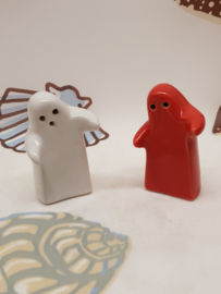 Salt and Pepper Shakers Greeting People