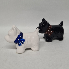 Scottish Terrier Schwarzweiss-Pfeffer und Salz