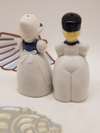 Salz-und-Pfeffer-Paare auf holländischen Bauernhöfen